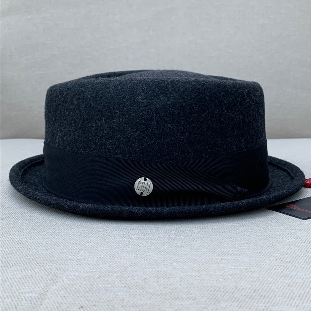 COAL The Evan’s Elegant  Heather Black Wool Fedora Hat Silvertone Logo